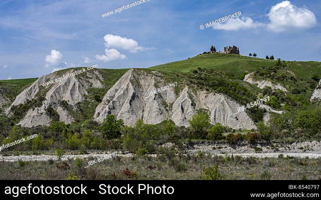 Landscape in Val DOrcia with ruin, Torrente Formone, Tuscany, Italy, Europe