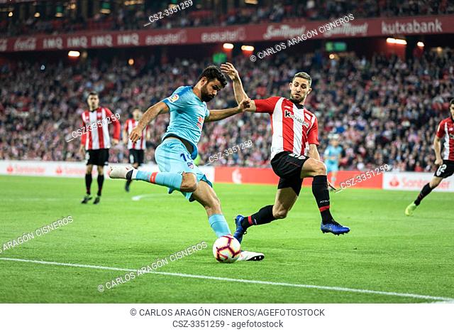 Diego Costa (L) and Yeray Alvarez (R) during a Spanish League match between Athletic Club Bilbao and Athletico de Madrid at San Mames Stadium on March 16