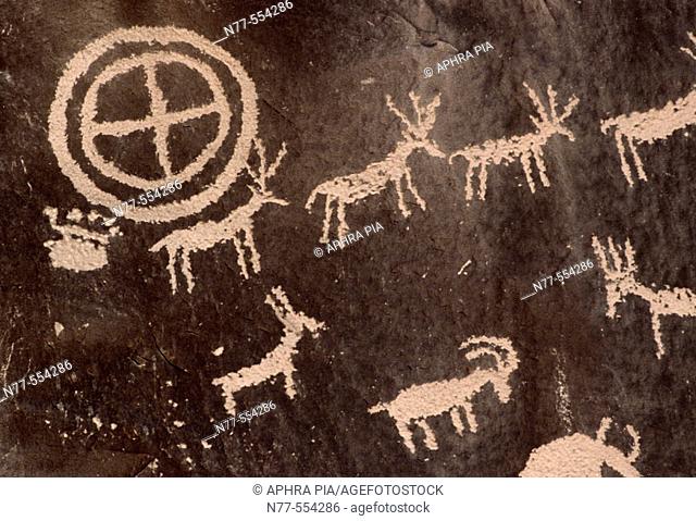 Petroglyphs, Anasazi culture. Newspaper Rock State Historic Park, Utah, USA