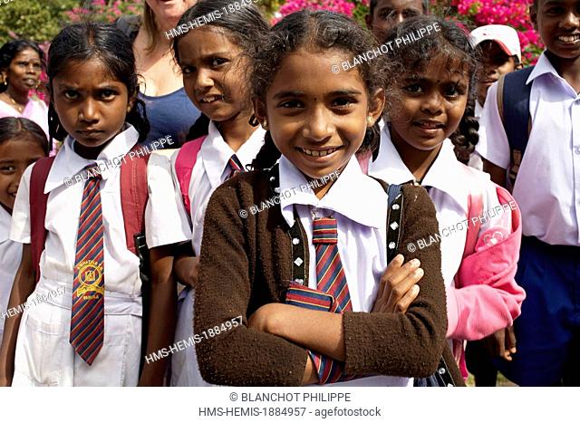 Sri Lanka, Central Province, Kandy, Peradeniya, Royal Botanical Garden, Portrait of young schoolgirls