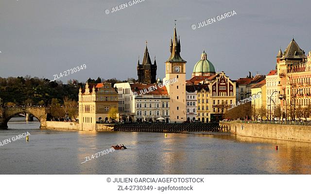 Czech Republic, Prague, historic centre listed as World Heritage by UNESCO, the Old Town (Stare Mesto), the Vltava River and the Charles Bridge (Karluv Most)
