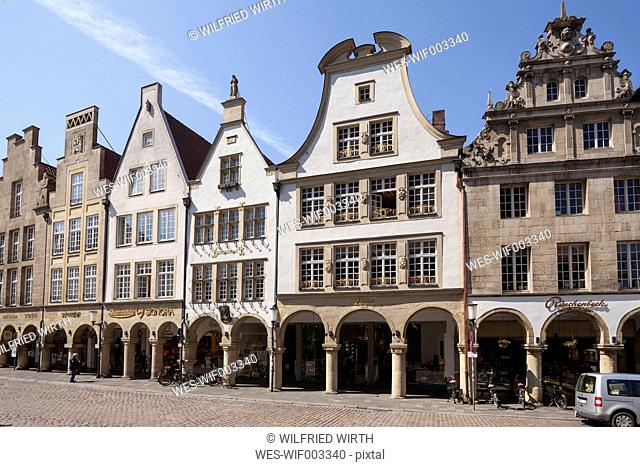Germany, Muenster, row of gable houses at Prinzipal Market