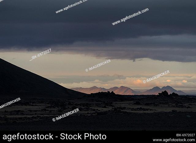 Ódáðahraun, Missetäterlava field, volcanic landscape near table volcano Herðubreið or Herdubreid, Icelandic highlands, Iceland, Europe