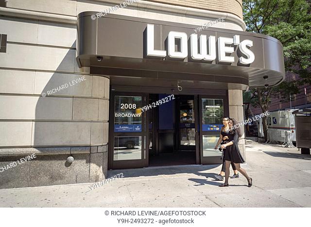 A new Lowe's urban-oriented home improvement store in New York