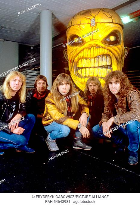 Iron Maiden (v.l. Dave Murray, Nicko McBrain, Bruce Dickinson, Adrian Smith, Steve Harris) on 09.11.1983 in Deutschland. | usage worldwide