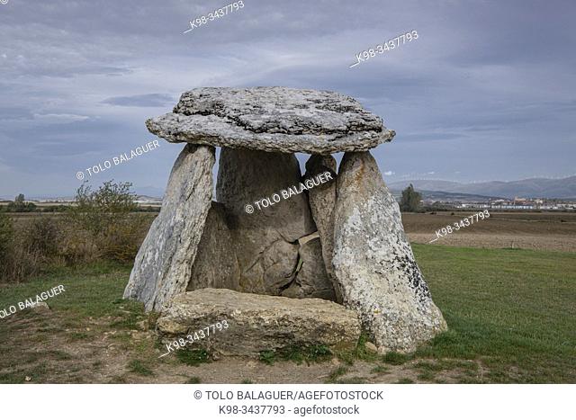 Dolmen de Sorginetxe, Paleolítico, Salvatierra, Álava , comunidad autónoma del País Vasco, Spain