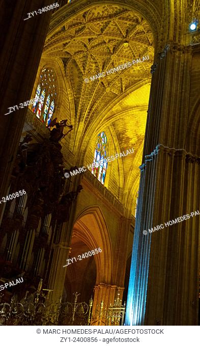 Decoration and Gothic vault (Cathedral of Seville)
