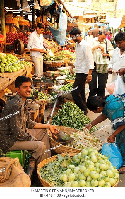 Devaraja Market, Mysore, Karnataka, South India, India, South Asia, Asia
