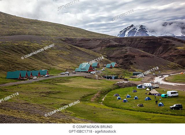 CAMPING, HOSTEL, THE KERLINGARFJOLL MOUNTAINS SITUATED NEAR ROUTE F35 FROM KJOLUR, HIGHLANDS OF ICELAND, EUROPE