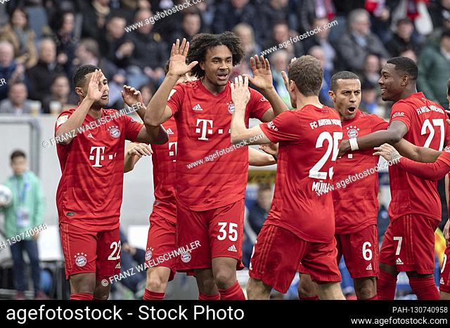 goaljubel FC Bayern with (vr) David ALABA (M), THIAGO (M), Thomas MUELLER (M? ller, M), Joshua ZIRKZEE (M) and Serge GNABRY (M) after the goal for 1: 0 by...