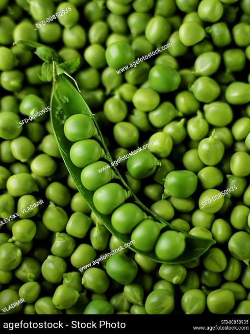 Peas (filling the picture)