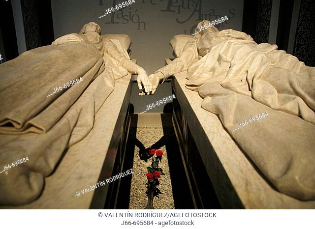 Alabaster tomb of the Lovers of Teruel Isabel Segura and Diego Marcilla. Teruel, Aragon, Spain