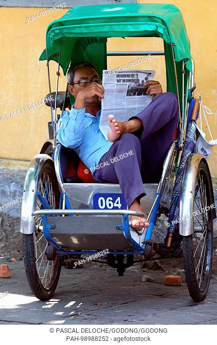 Transportation by cyclo, Vietnamese pedicab. Hoi An. Vietnam. | usage worldwide. - Hoi An/Quang Nam/Vietnam