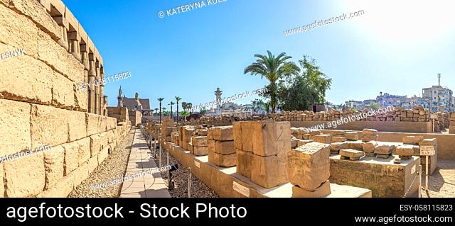 Panoramc view of ruines in the Luxor temple, Egypt
