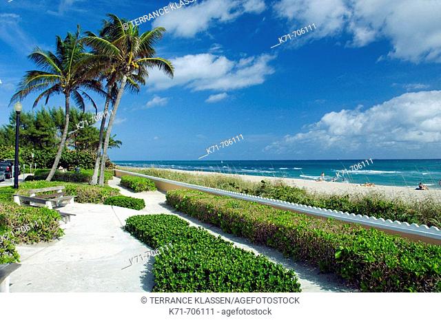 A West Palm Beach oceanside park along South Ocean Blvd., Florida, USA, 2008