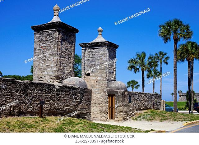 St Augustine is the ildest city in the United States. The city gates mark the entrance to the historic district. Castillo San Marco can be seen in the...