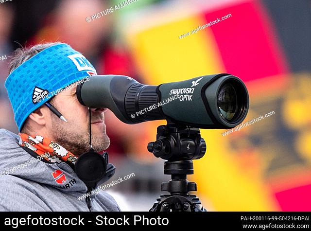 16 January 2020, Bavaria, Ruhpolding: Biathlon: World Cup, sprint 10 km, men in the Chiemgau Arena. Mark Kirchner, German national biathlon coach