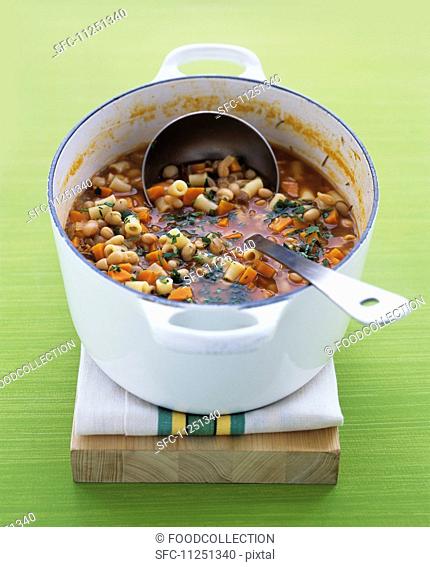 Bean soup with carrots and pasta