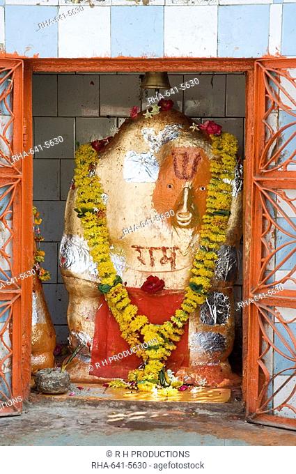 Hindu god and shrine, Maheshwar, Madhya Pradesh state, India, Asia