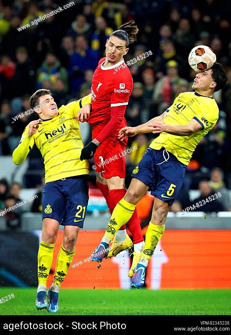 Union's Alessio Castro-Montes, Liverpool's Darwin Nunez and Union's Kevin Mac Allister fight for the ball during a game between Belgian soccer team Royale Union...