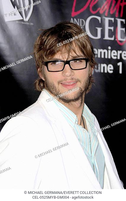 Ashton Kutcher at arrivals for The WB Premiere of Beauty & The Geek, Geisha House, Los Angeles, CA, May 25, 2005. Photo by: Michael Germana/Everett Collection