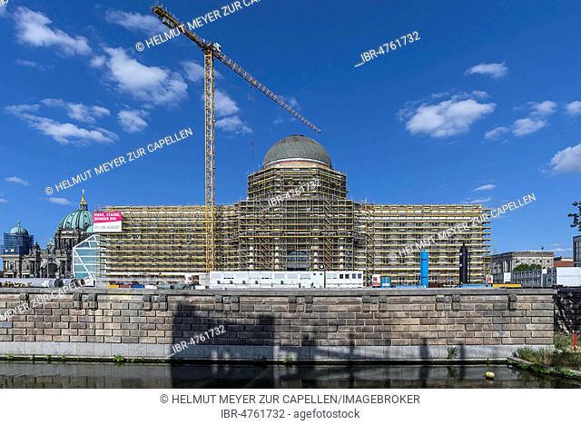 Scaffolding on the west facade of the city palace, reconstruction of the Berlin baroque palace, front Spreekanal, Berlin, Germany