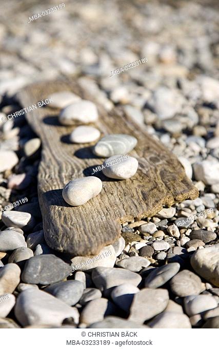 Springboard and stones at the riverside of the Loisach near Großweil, Alpine foreland, Bavaria, Germany