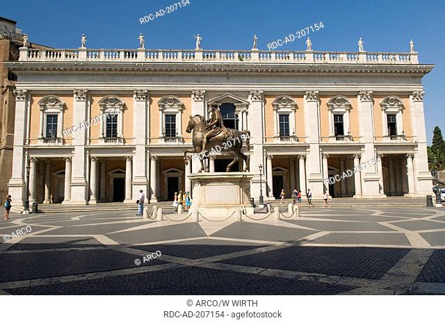 Equestrian Statue of Marcus Aurelius, Palazzo Nuovo, Capitoline Museums, Piazza del Campidoglio, Capitoline Hill, Rome, Lazio, Italy, Campidoglio