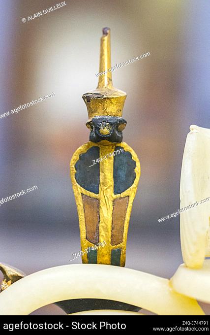 Egypt, Cairo, Egyptian Museum, Tutankhamon alabaster, from his tomb in Luxor : Detail of a composite perfume vase, a cobra wearing the red crown