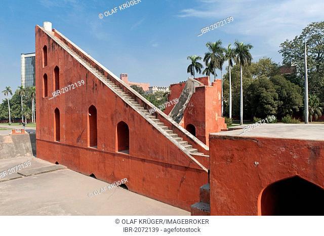 Jantar Mantar observatory, office building, Connaught Place, Delhi, New Delhi, North India, India, Asia