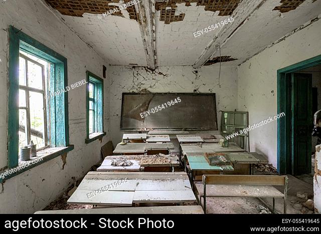 dilapidated, classroom