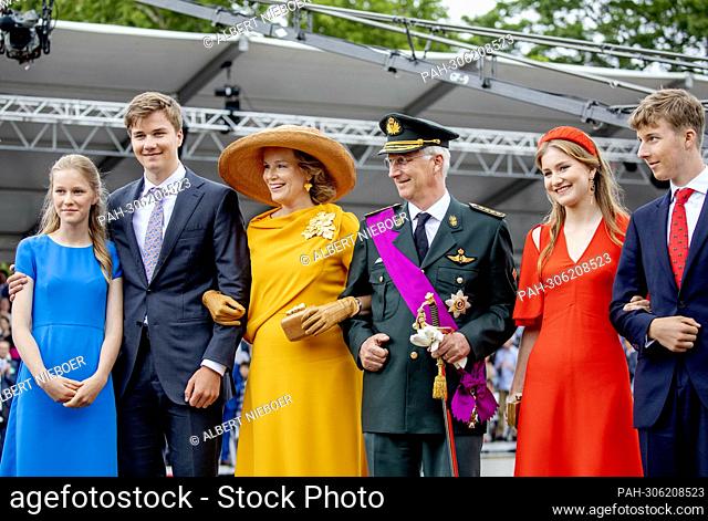 King Filip, Queen Mathilde, Crown Princess Elisabeth, Prince Gabriel, Prince Emmanuel and Princess Eleonore of Belgium at the Paleizenplein in Brussel