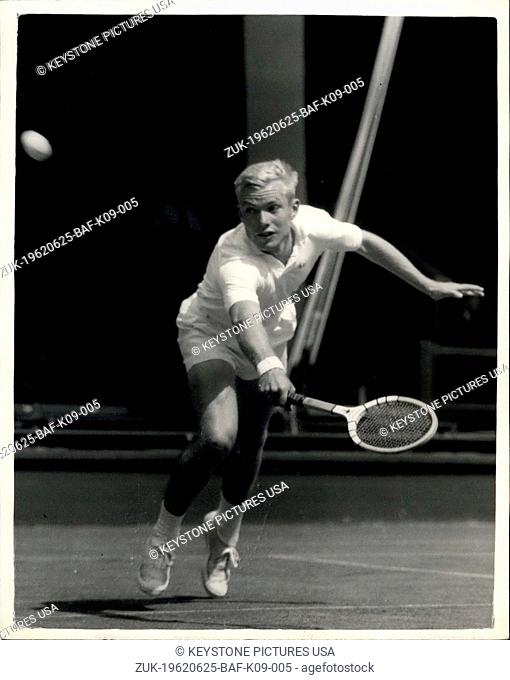 Jun. 25, 1962 - Wimbledon First Day. Photo shows C.L. Crawford of USA in play against A.Arilla of Spain on No. 1 court at Wimbledon today