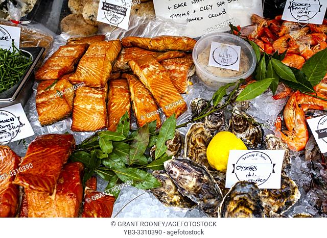 Fresh Fish Being Sold From A Stall In The High Street, Lewes, Sussex, UK
