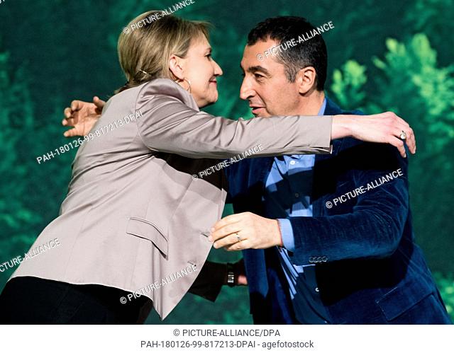 The departing federal chairpersons Simone Peter and Cem Ozdemir hug each other after Peter's farewell speech at an extraordinary Federal Delegate Conference of...