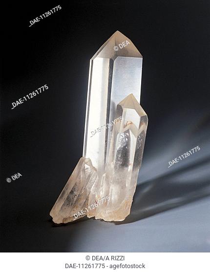Minerals: Quartz (Silicon Oxide)