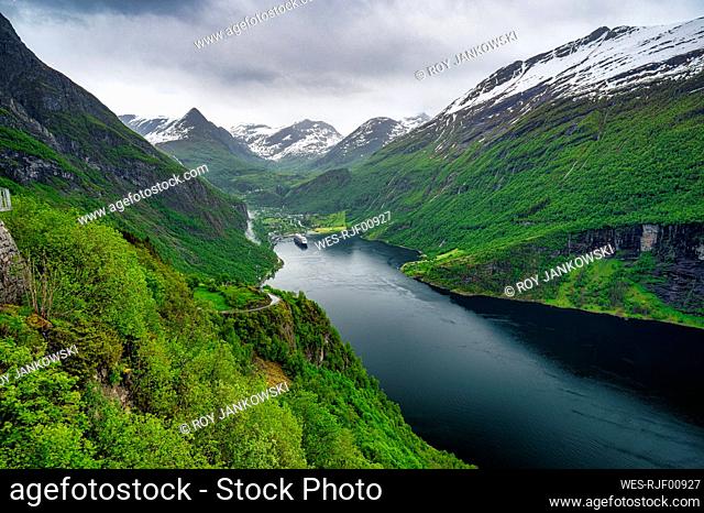 Norway, More og Romsdal, Scenic view of Geirangerfjord