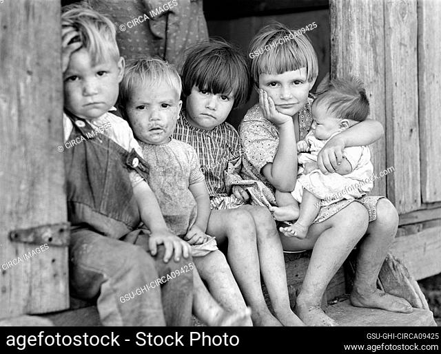 Children of Farmer in the Ozarks, Missouri, USA, John Vachon, U.S. Farm Security Administration, May 1940