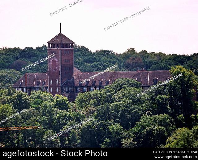 15 July 2021, Brandenburg, Potsdam: The empty buildings on the approximately 88-meter-high Brauhausberg in Teltower Vorstadt