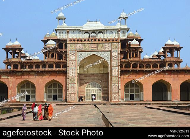 India, Uttar Pradesh, Agra surroundings, Sikandra, Akbar's tomb (1605-1613)