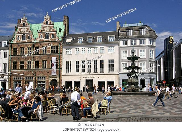 Denmark, Hovedstaden, Copenhagen. Hojbro Plads plaza meets Amagertorv in Copenhagen
