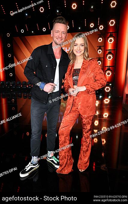 23 March 2023, Berlin: Musicians Ben Zucker and Sarah Zucker are guests on the recording of the ARD show ""Verstehen Sie Spaß? The show will be broadcast on May...