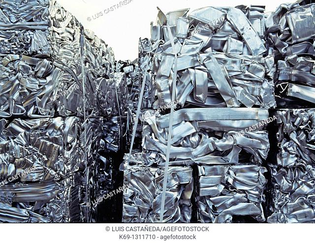 Aluminum bales to be recycled