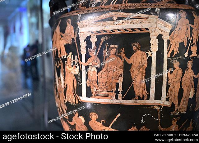 08 September 2023, Baden-Württemberg, Karlsruhe: A restored monumental magnificent vase with depictions of the underworld will be on display at the Badisches...