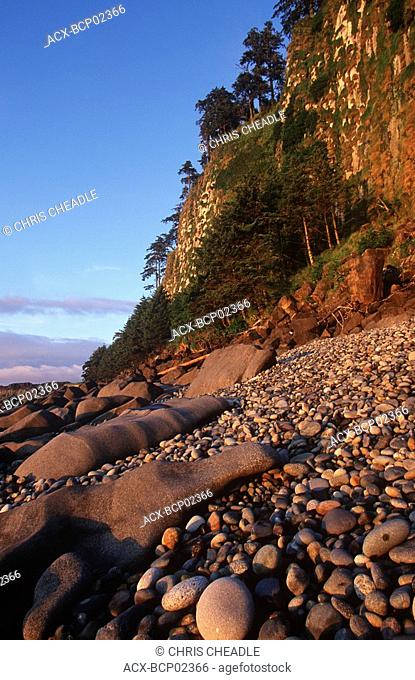 Queen Charlotte Islands, Haida Gwaii, Tanu, Tow Hill at Agate Beach, Graham Island, British Columbia, Canada
