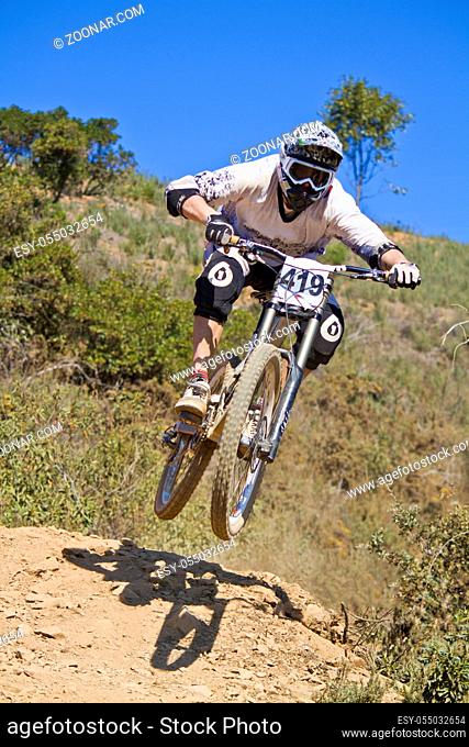 View of a btt downhill bike dirt competition