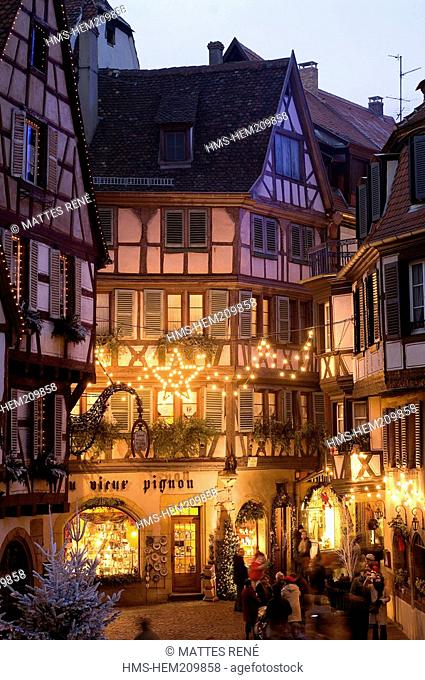 France, Haut Rhin, Colmar, Christmas, Place de l'Ancienne Douane