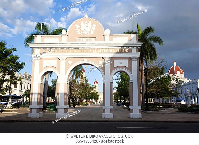 Cuba, Cienfuegos Province, Cienfuegos, Parque Jose Marti, Arco de Triunfo arch, late afternoon