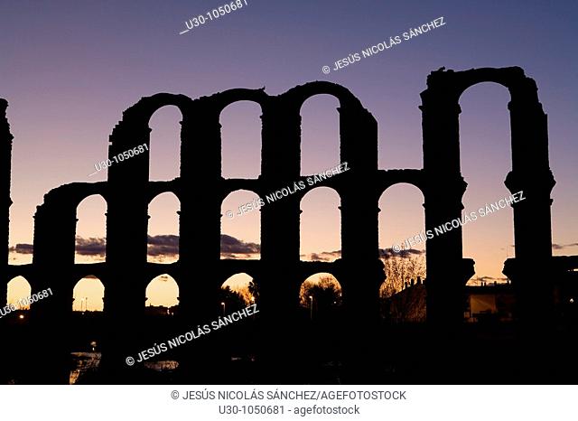Roman acueduct of Mérida city, in Badajoz province  Extremadura  Spain