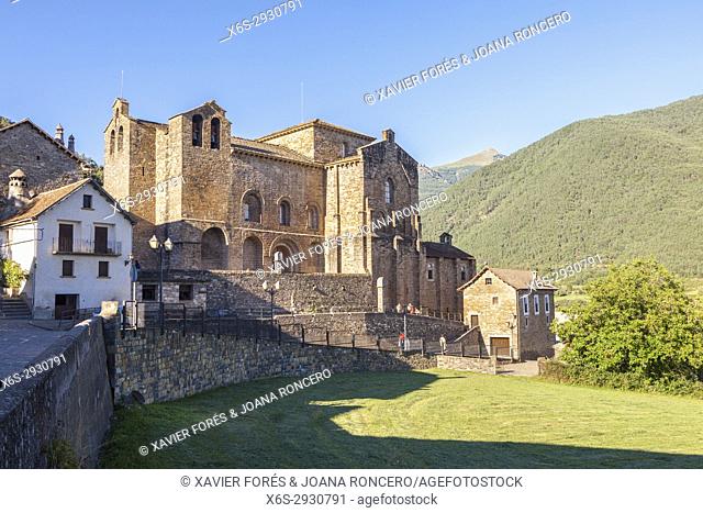 Siresa village in Hecho valley, Pyrenees, Huesca, Spain